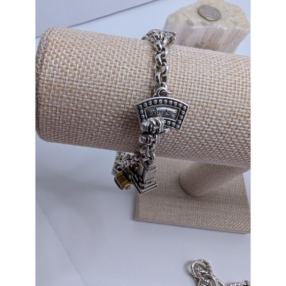 Brighton Broadway Charm Bracelet Red Apple Taxi NYC Silver Tone 7.5in - Picture 4 of 7
